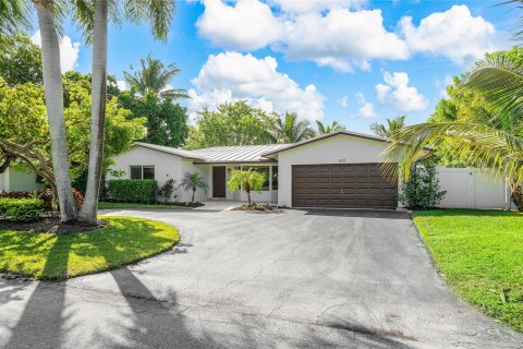 Villa ou maison à vendre à Lighthouse Point, Floride: 3 chambres, 159.23 m2 № 761249 - photo 2