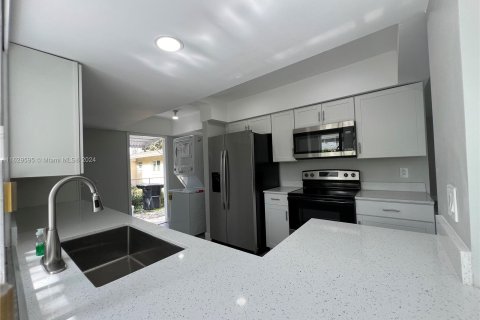 Casa en venta en Pompano Beach, Florida, 3 dormitorios, 95.5 m2 № 1289297 - foto 17