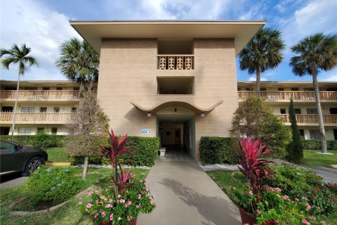 Condominio en venta en North Miami Beach, Florida, 1 dormitorio, 63.92 m2 № 1009314 - foto 1