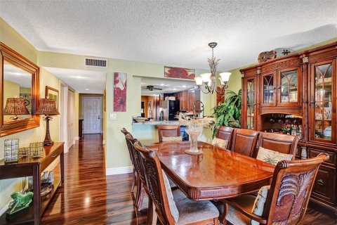 Copropriété à vendre à Tamarac, Floride: 2 chambres, 134.71 m2 № 1159956 - photo 18