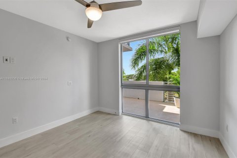 Condo in Delray Beach, Florida, 2 bedrooms  № 1441937 - photo 23