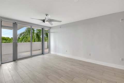 Condo in Delray Beach, Florida, 2 bedrooms  № 1441937 - photo 7