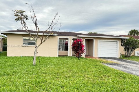 Casa en venta en Deerfield Beach, Florida, 2 dormitorios, 146.32 m2 № 1002237 - foto 1