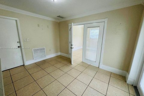 Casa en venta en Miami, Florida, 4 dormitorios, 182.09 m2 № 951919 - foto 21