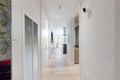 Copropriété à vendre à Miami Beach, Floride: 2 chambres, 130.25 m2 № 951965 - photo 12