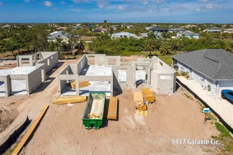 Villa ou maison à vendre à Port Charlotte, Floride: 3 chambres, 177.81 m2 № 417998 - photo 2