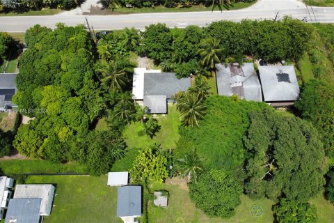 House in Homestead, Florida 3 bedrooms, 92.9 sq.m. № 1351917 - photo 22