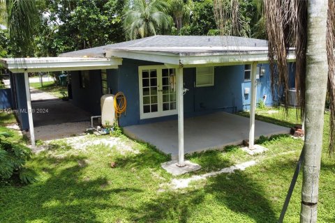 Villa ou maison à louer à Homestead, Floride: 3 chambres, 92.9 m2 № 1351917 - photo 28