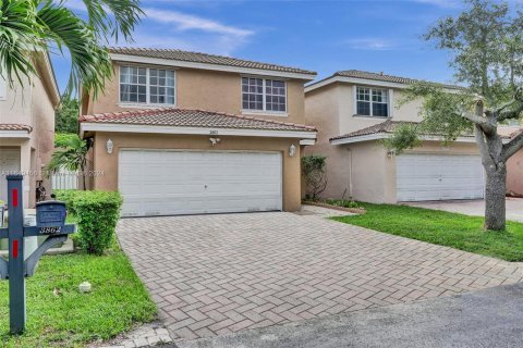 House in Lauderhill, Florida 3 bedrooms, 166.3 sq.m. № 1347717 - photo 20