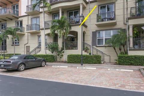 Townhouse in Wilton Manors, Florida 2 bedrooms, 165.09 sq.m. № 1182450 - photo 25