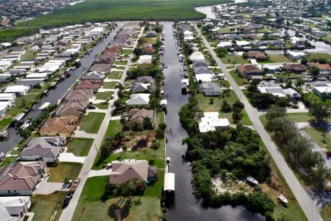 Terreno en venta en Punta Gorda, Florida № 872625 - foto 9