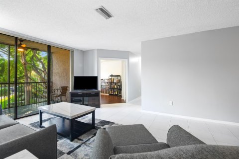 Condo in Coconut Creek, Florida, 3 bedrooms  № 1173131 - photo 21