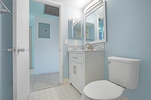 Copropriété à vendre à Pembroke Pines, Floride: 2 chambres, 88.63 m2 № 1102708 - photo 10