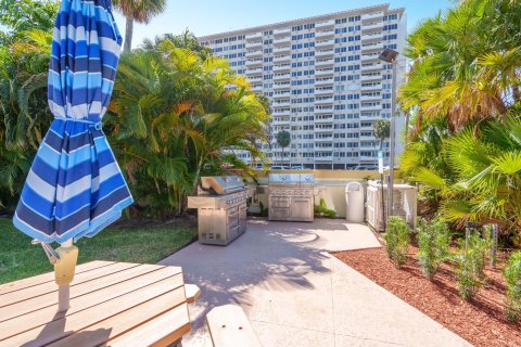 Condo in Fort Lauderdale, Florida, 2 bedrooms  № 987135 - photo 6