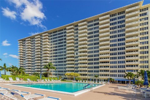 Condo in Fort Lauderdale, Florida, 2 bedrooms  № 987135 - photo 3