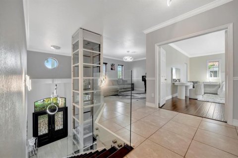 Villa ou maison à vendre à Miami, Floride: 5 chambres, 319.49 m2 № 1339354 - photo 5