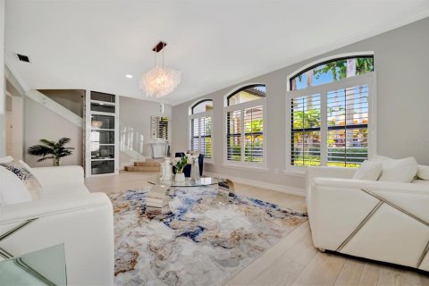 Villa ou maison à vendre à Miami, Floride: 5 chambres, 319.49 m2 № 1339354 - photo 11