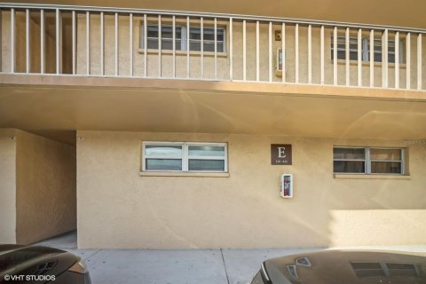 Condo in Tampa, Florida, 1 bedroom  № 1406897 - photo 2