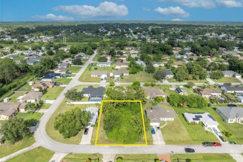 Terreno en venta en Palm Bay, Florida № 1314393 - foto 1