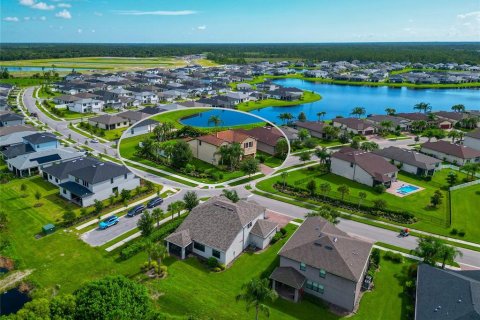 Villa ou maison à vendre à North Port, Floride: 5 chambres, 265.42 m2 № 1280019 - photo 2