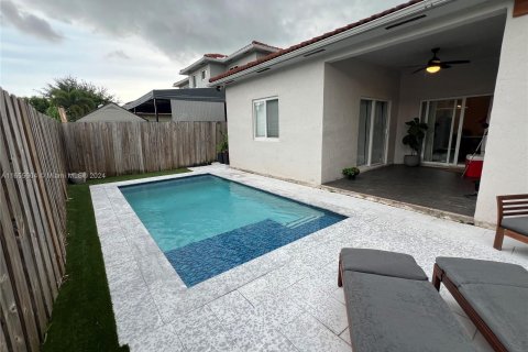 House in Miami, Florida 3 bedrooms, 159.98 sq.m. № 1354529 - photo 28