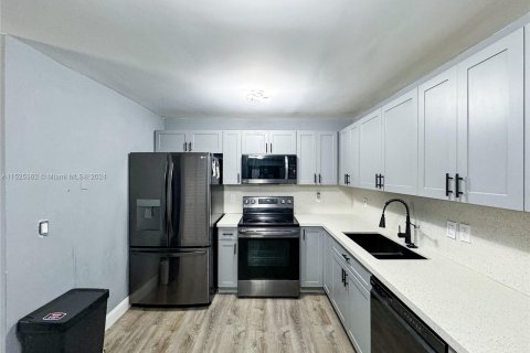 Condominio en venta en Homestead, Florida, 2 dormitorios, 100.71 m2 № 997676 - foto 12