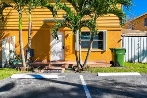 Condo in Homestead, Florida, 2 bedrooms  № 997676 - photo 2