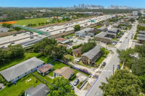 Terreno en venta en Miami, Florida № 1321474 - foto 3