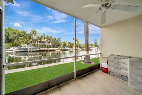 Copropriété à vendre à Hallandale Beach, Floride: 2 chambres, 97.55 m2 № 1294855 - photo 5