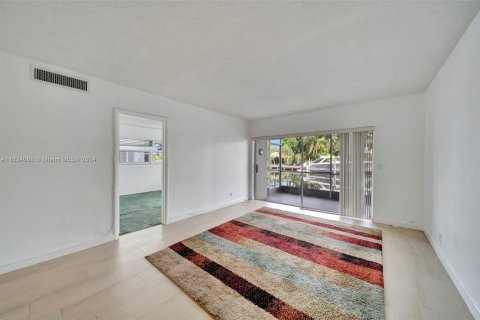 Condominio en venta en Hallandale Beach, Florida, 2 dormitorios, 97.55 m2 № 1294855 - foto 22