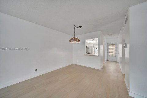 Copropriété à vendre à Hallandale Beach, Floride: 2 chambres, 97.55 m2 № 1294855 - photo 19