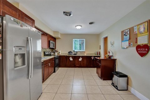 Casa en venta en Hollywood, Florida, 3 dormitorios, 182.74 m2 № 1309613 - foto 16