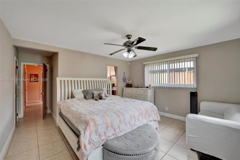 Casa en venta en Hollywood, Florida, 3 dormitorios, 182.74 m2 № 1309613 - foto 17