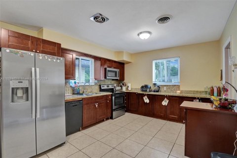 Casa en venta en Hollywood, Florida, 3 dormitorios, 182.74 m2 № 1309613 - foto 8