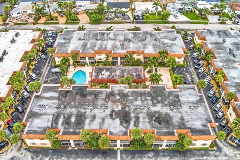 Copropriété à vendre à Pompano Beach, Floride: 1 chambre, 69.68 m2 № 1227615 - photo 6