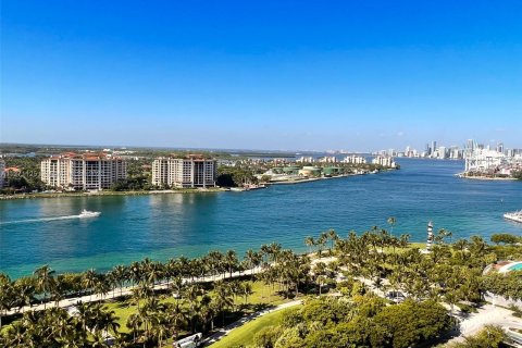 Condominio en venta en Miami Beach, Florida, 2 dormitorios, 96.8 m2 № 121161 - foto 2