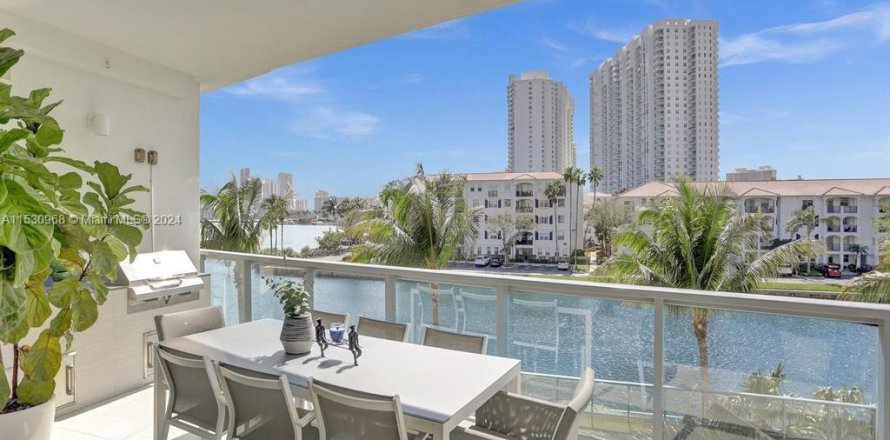 Condominio en Aventura, Florida, 3 dormitorios  № 1013634