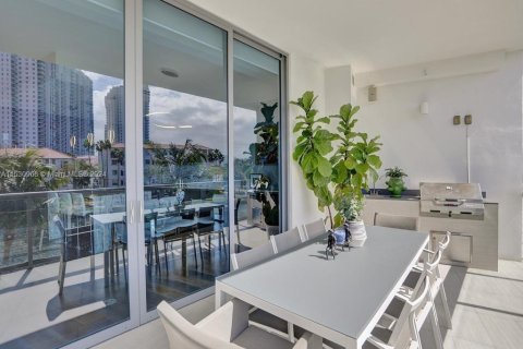 Condominio en venta en Aventura, Florida, 3 dormitorios, 226.77 m2 № 1013634 - foto 21