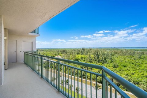 Condo in Hutchinson Island South, Florida, 3 bedrooms  № 1283493 - photo 18