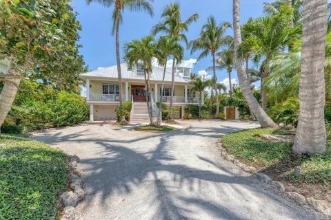 Villa ou maison à louer à Boca Grande, Floride: 3 chambres, 328.78 m2 № 567076 - photo 3