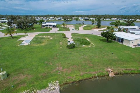 Terreno en venta en Englewood, Florida № 740827 - foto 15