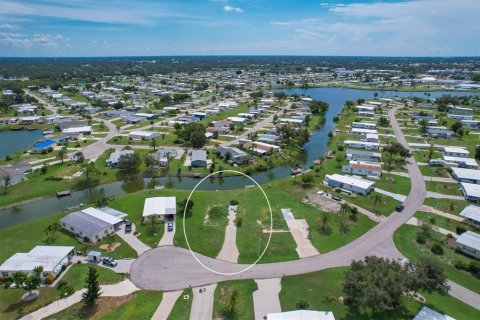 Terreno en venta en Englewood, Florida № 740827 - foto 1