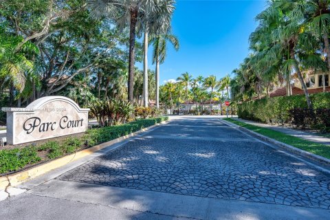 Condo in Plantation, Florida, 3 bedrooms  № 1229848 - photo 2