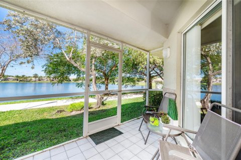 Condo in Plantation, Florida, 3 bedrooms  № 1229848 - photo 18