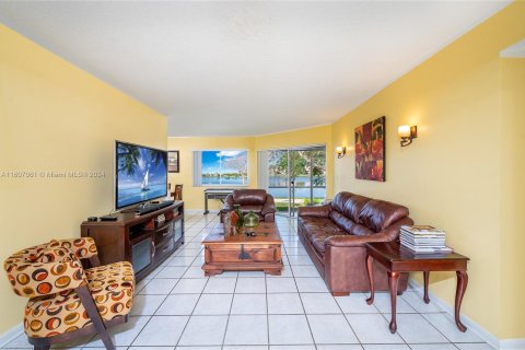 Copropriété à vendre à Plantation, Floride: 3 chambres, 139.73 m2 № 1229848 - photo 6