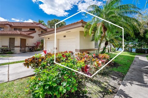 Condominio en venta en Plantation, Florida, 3 dormitorios, 139.73 m2 № 1229848 - foto 4