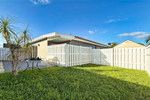 Casa en venta en Miami, Florida, 3 dormitorios, 118.54 m2 № 1428441 - foto 21