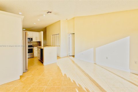 Casa en venta en Miami, Florida, 3 dormitorios, 118.54 m2 № 1428441 - foto 4