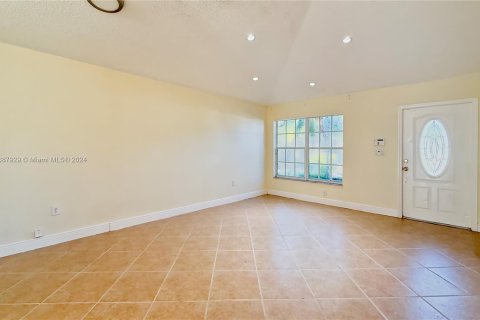 Casa en venta en Miami, Florida, 3 dormitorios, 118.54 m2 № 1428441 - foto 3