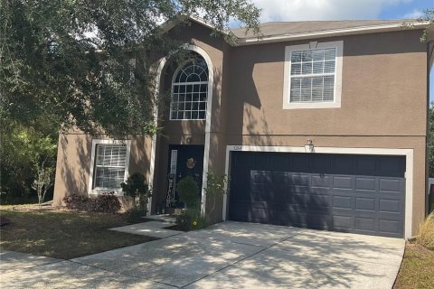 House in Land O' Lakes, Florida 4 bedrooms, 278.89 sq.m. № 1387680 - photo 1